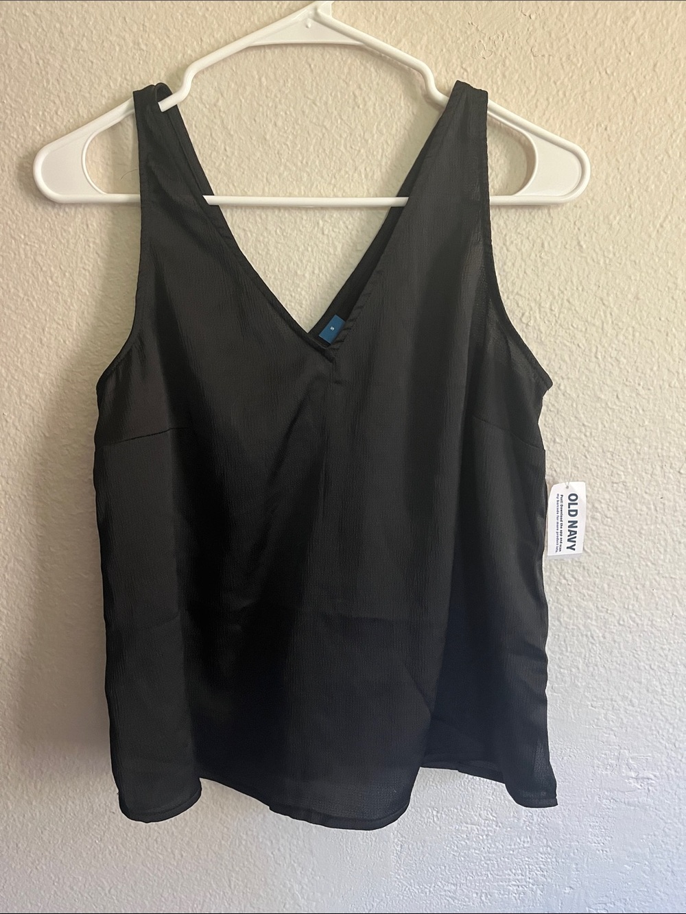 Old Navy Black V-Neck Sleeveless Camisole